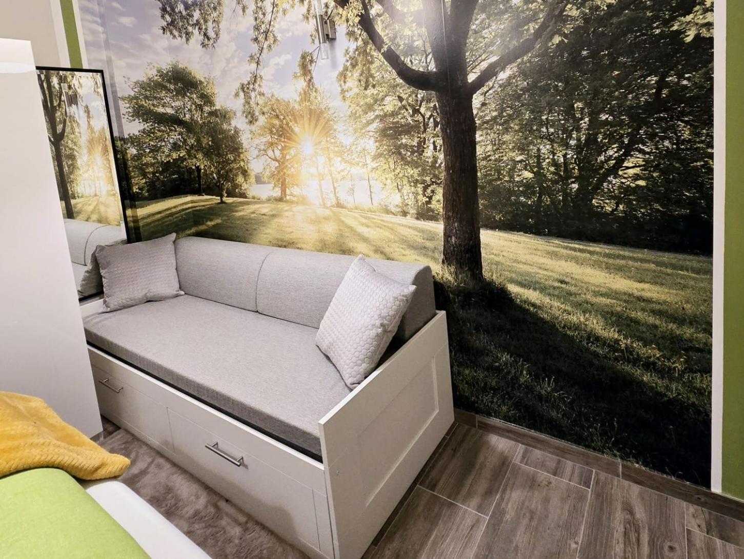 - Klimaanlage Whirpool Panoramafenster 5 Personen Kulturdenkmal Apartment