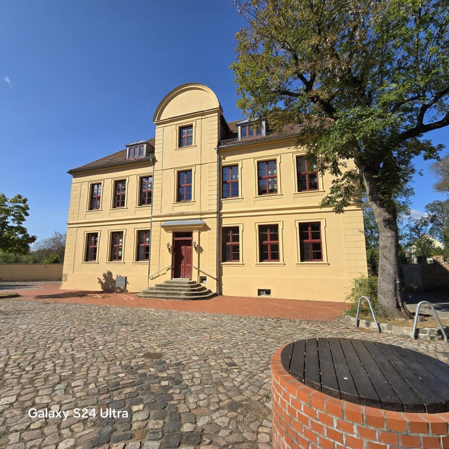 - Klimaanlage Whirpool Panoramafenster 5 Personen Kulturdenkmal Dessau-Rosslau