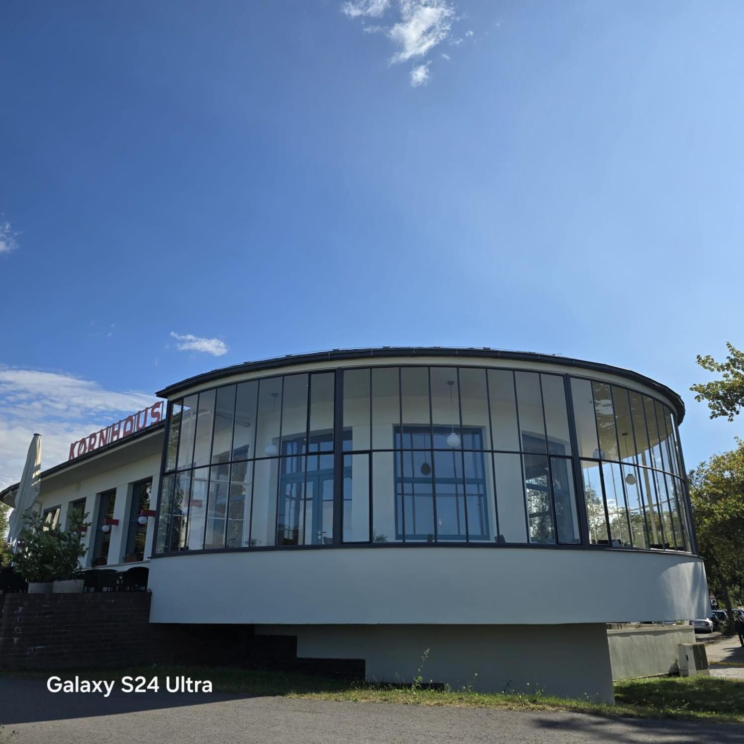 - Klimaanlage Whirpool Panoramafenster 5 Personen Kulturdenkmal Dessau-Rosslau